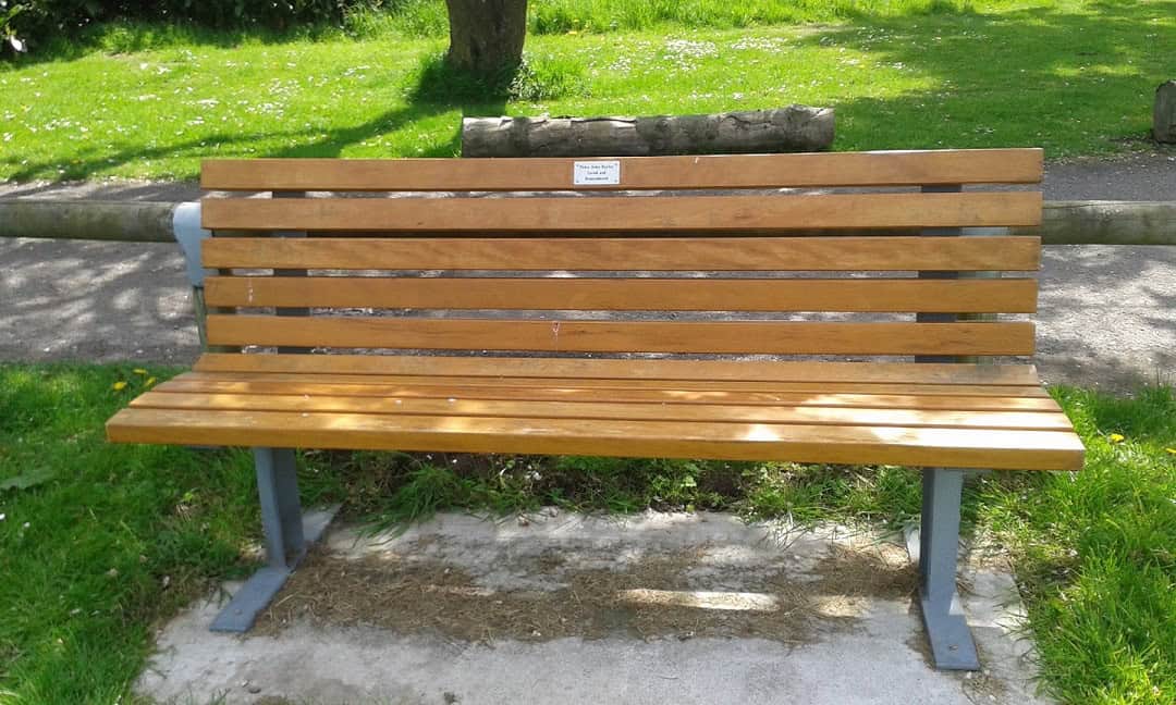 Bench dedicated to Peter Bayley - Earlswood Leisure Park